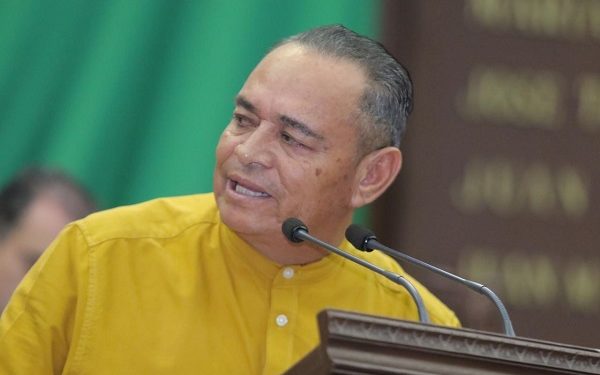 Debemos regular la Iniciativa Preferente con pleno respeto entre poderes: Arvizu