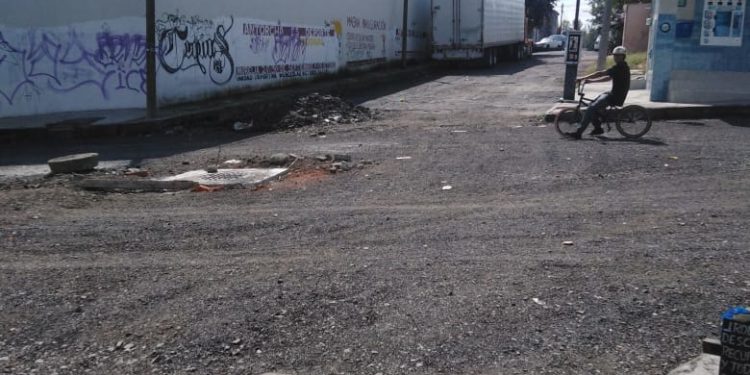 Obras mal hechas y abandonadas por el ayuntamiento de Morón Orozco, denuncian colonos
