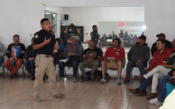 Choferes de transporte escolar toman curso de primeros auxilios