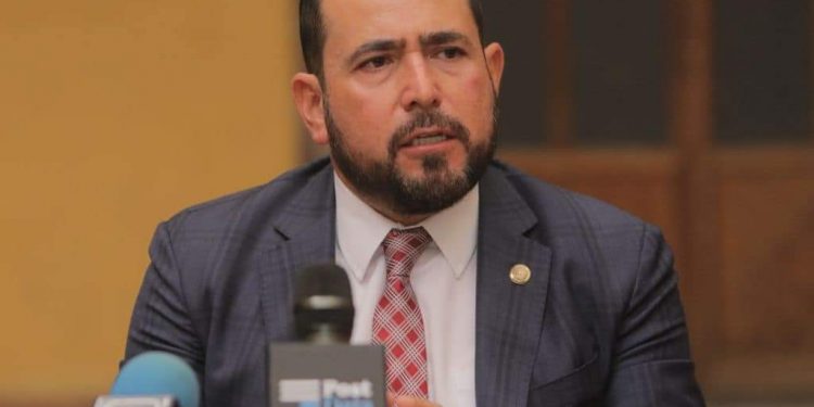 Humberto González cumple con las y los michoacanos como diputado local
