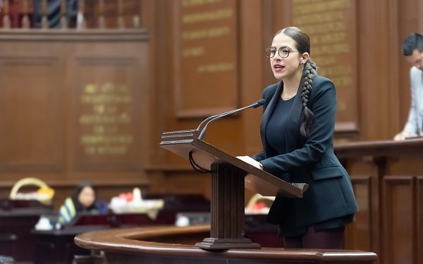 Diputada Giulianna Bugarini presenta iniciativa para garantizar acceso a la Lengua de Señas Mexicana en Michoacán