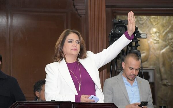 A parlamento abierto la alternancia de género: Fabiola Alanís