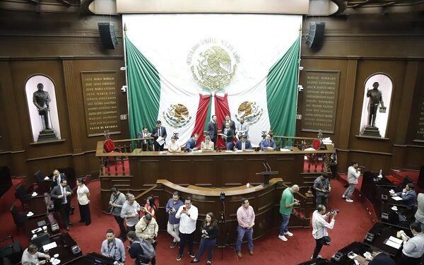 Recomienda Congreso al Poder Ejecutivo ampliar acciones de protección y desarrollo de la niñez y adolescencia