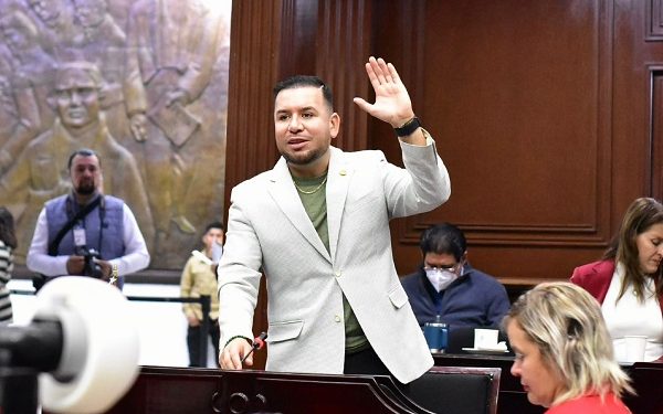 Comisión Coordinadora Estatal del PT respalda continuidad de Reyes Galindo como Coordinador del Grupo Parlamentario