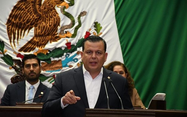 Justicia para víctimas de fraudes de financieras automotrices: Memo Valencia