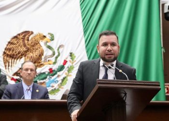 Busca Reyes Galindo oficializar el 24 de enero como el Día del Empleado Municipal en Michoacán