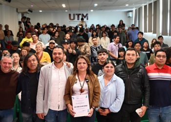 Fabiola Alanís llama a construir una estrategia integral para atender a las adolescencias y prevenir riesgos en entornos digitales y sociales